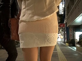 むっちりデカ尻タイトスカート妻ナンパ！！ 2男の視線を意識するスタイル自慢の桃尻妻が主婦モデルを言い訳にココまでヤラせてくれました！　サンプル画像06